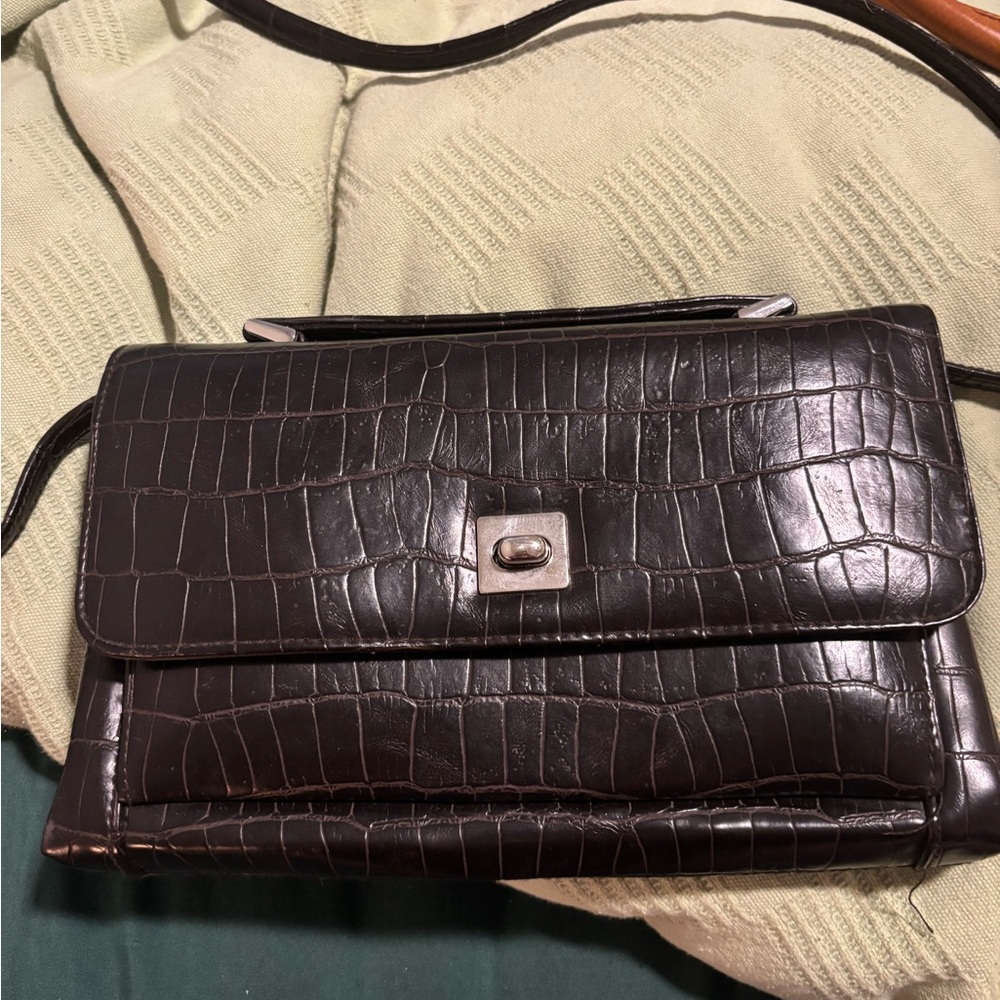Elegant Black Crocodile-Embossed Purse